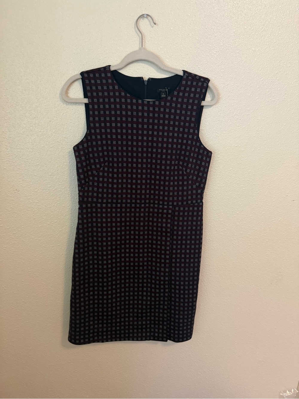 Ann Taylor Navy and Burgundy Patterned Sheath Dress